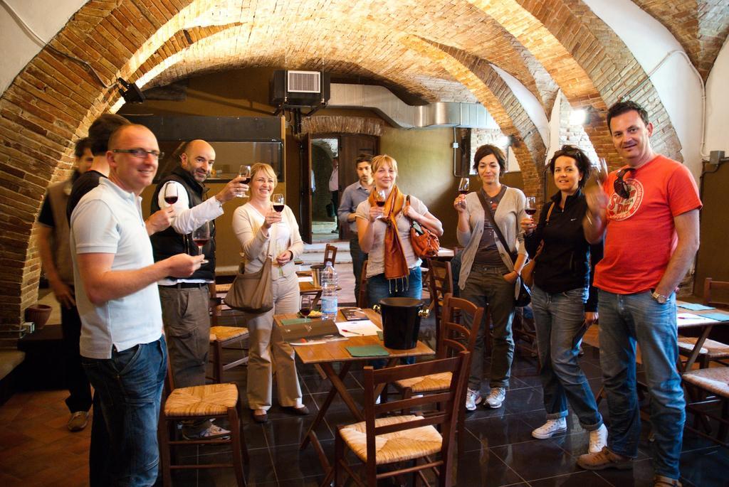 Podere Schioppello Casale Con Appartamenti Privati Cibottola Экстерьер фото